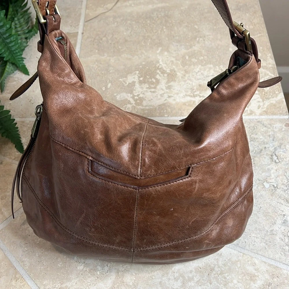 Hobo International Distressed Shoulder Bag - Picture 2 of 16